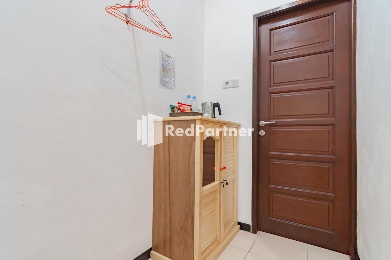 Langkar Guest House Syariah Mitra Reddoorz Samarinda Εξωτερικό φωτογραφία