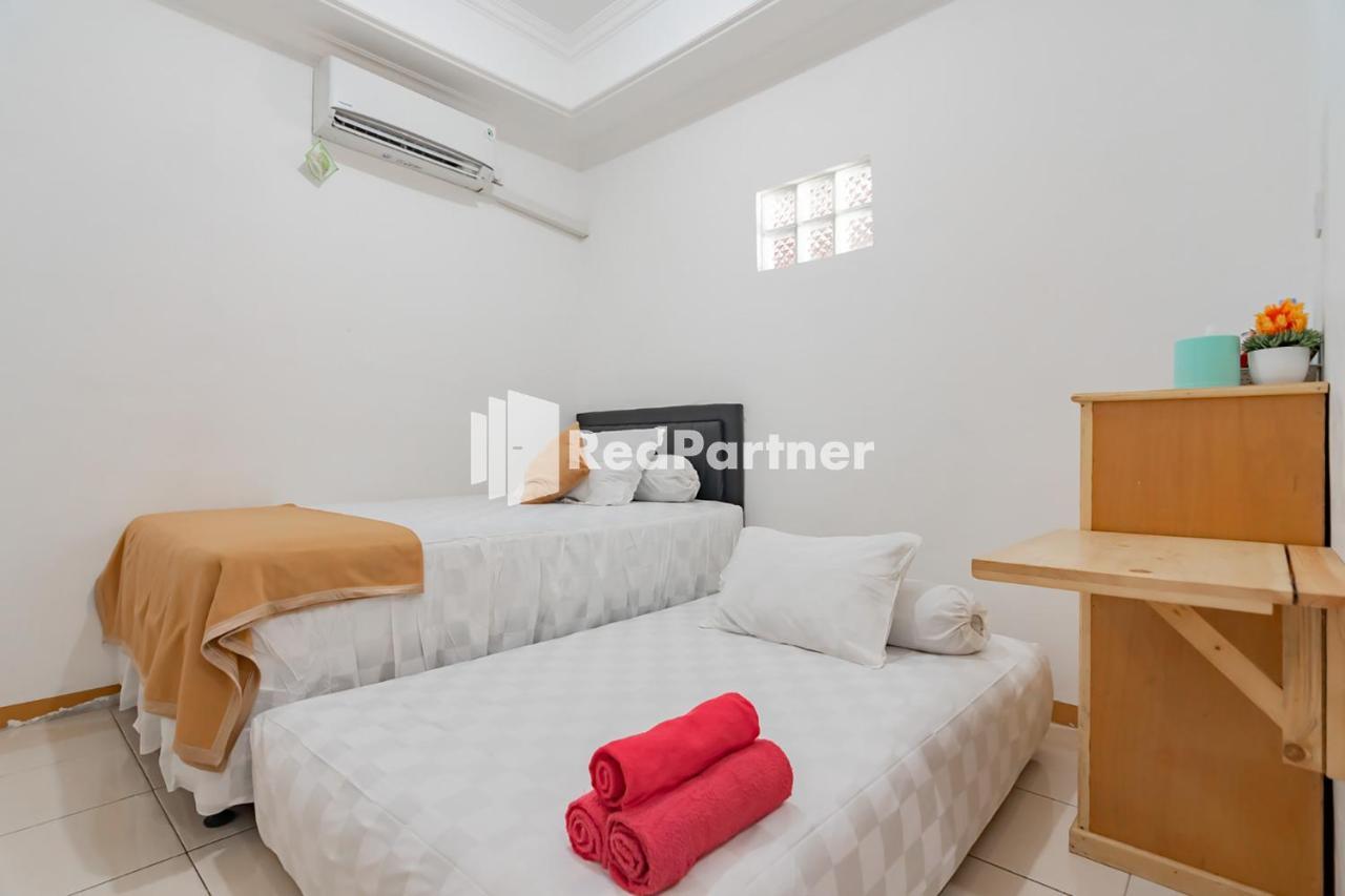 Langkar Guest House Syariah Mitra Reddoorz Samarinda Εξωτερικό φωτογραφία