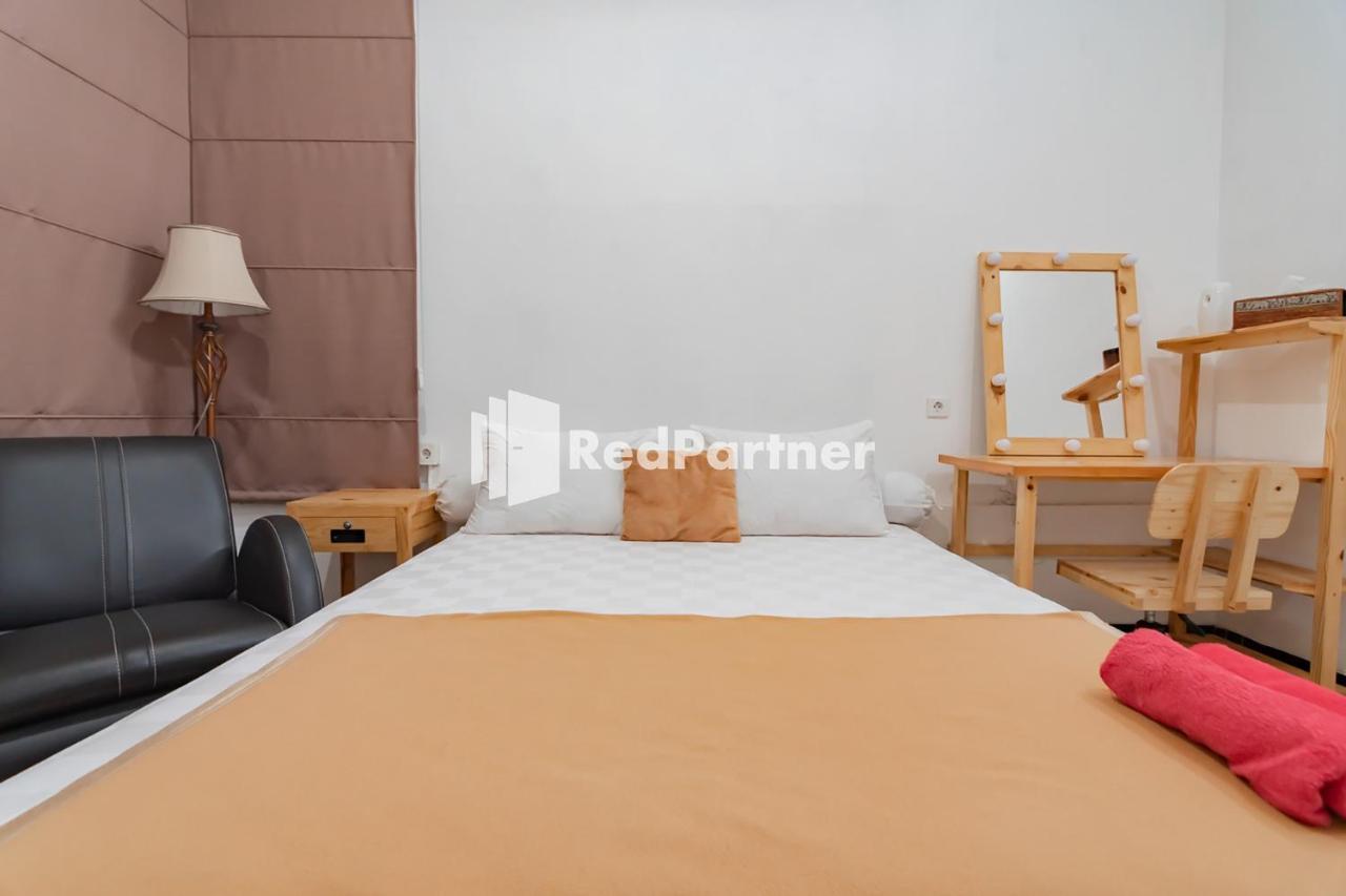 Langkar Guest House Syariah Mitra Reddoorz Samarinda Εξωτερικό φωτογραφία